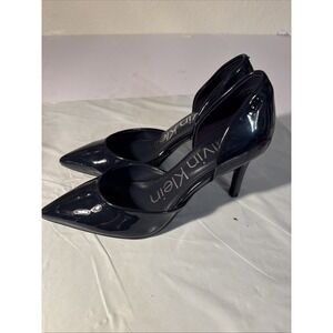 New CALVIN‎ KLEIN Gloria Pump Size 5.5 M Midnight Blue Heel